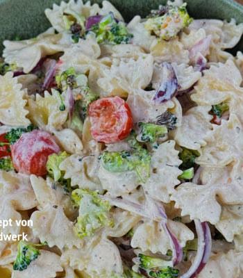 Brokkoli Feta Pasta mit Tomaten - cusori.com