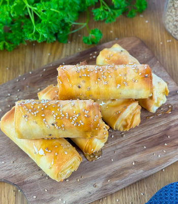 Knusprige Fetataschen mit Honig und Sesam - cusori.com
